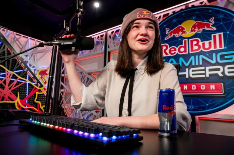 Aimsey_Red_Bull_Player-1536x1022